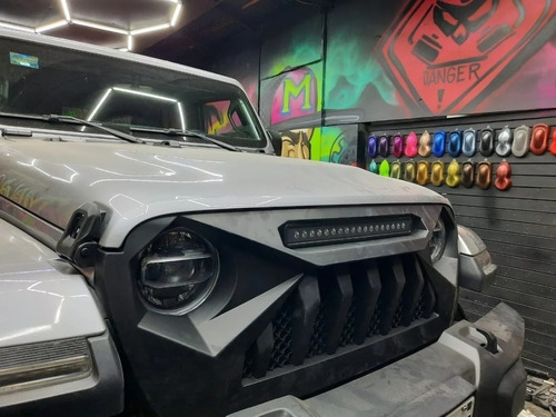 Parrilla Angry Enojado Barra Led Jeep Jl 2018-24 Gladiator. Foto 4