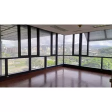 Oficina En Alquiler En Plaza Venezuela / 90m²/ Canon: $720