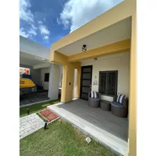 Casa Amplia En Venta En Bávaro- Punta Cana