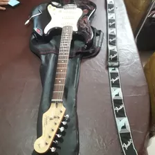 Squier By Fender Stratocaster Deluxe