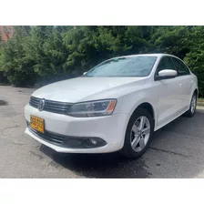 Volkswagen New Jetta 2.5 Trendline