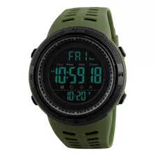 Reloj Pulsera Skmei 1251 De Cuerpo Color Negro, Digital, Para Hombre, Fondo Negro, Con Correa De Poliuretano Color Verde Musgo, Dial Gris, Minutero/segundero Blanco, Bisel Color Negro, Luz Verde Y Heb