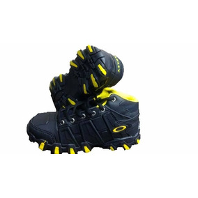 bota da oakley infantil