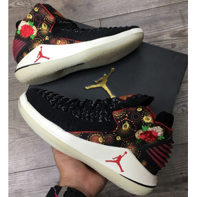 tenis jordan con flores