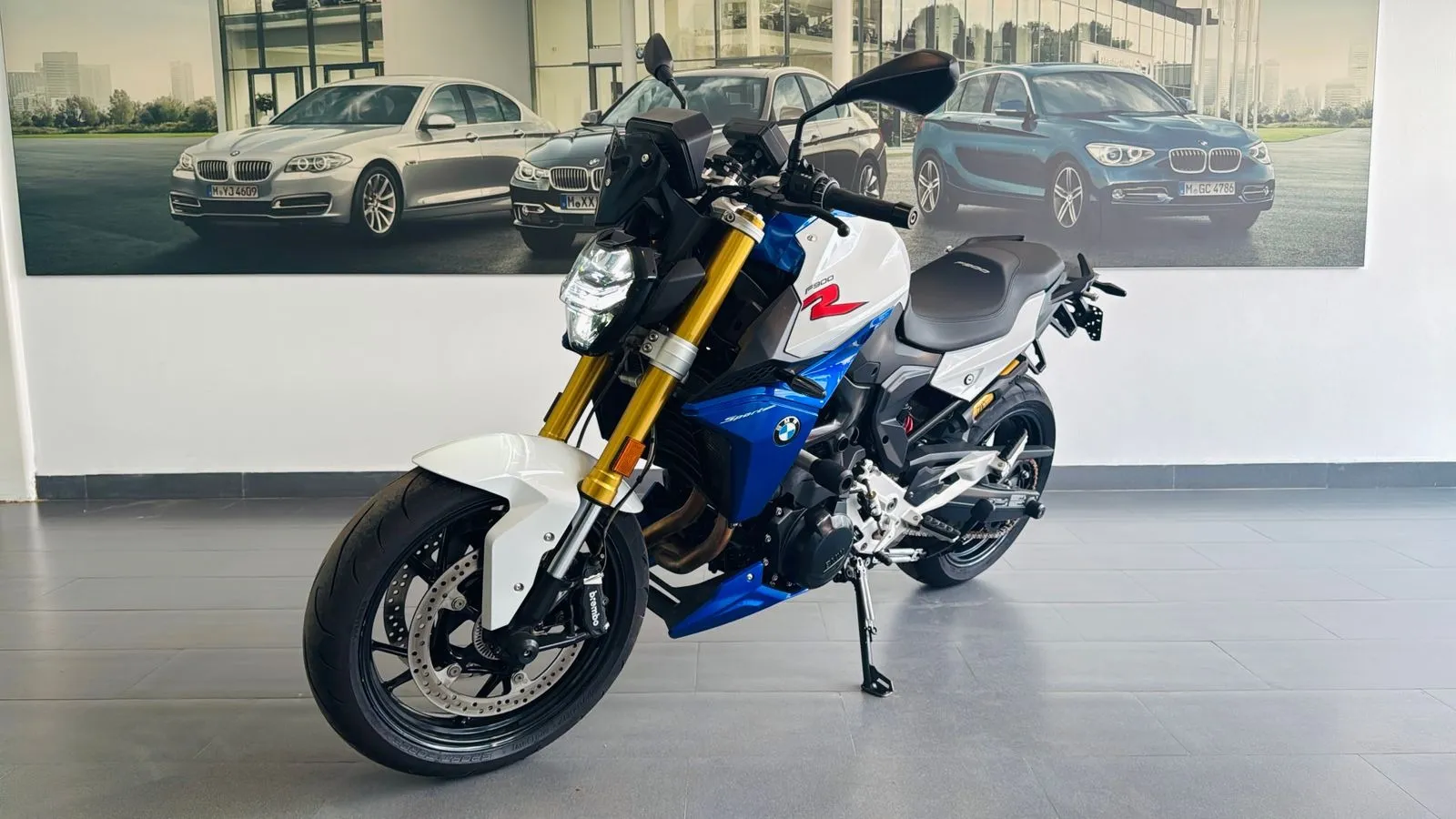 Bmw F900r Equipada