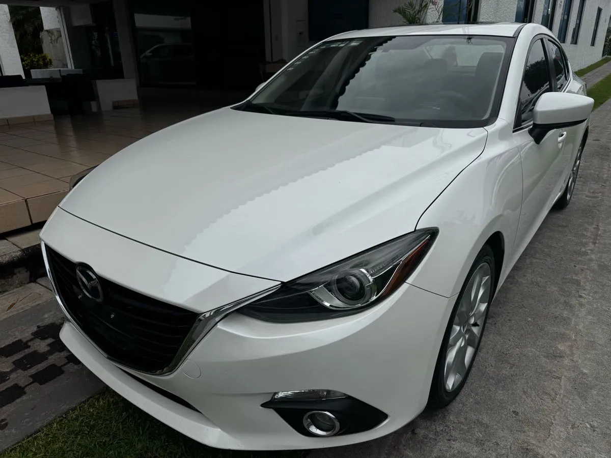 Mazda Mazda 3 2015