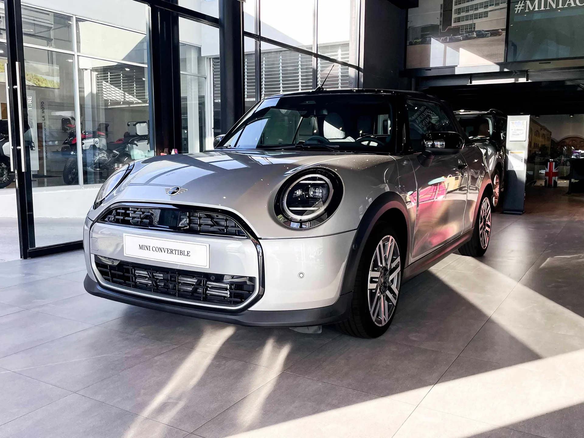 Mini Cooper Convertible 2.0 C At 2p