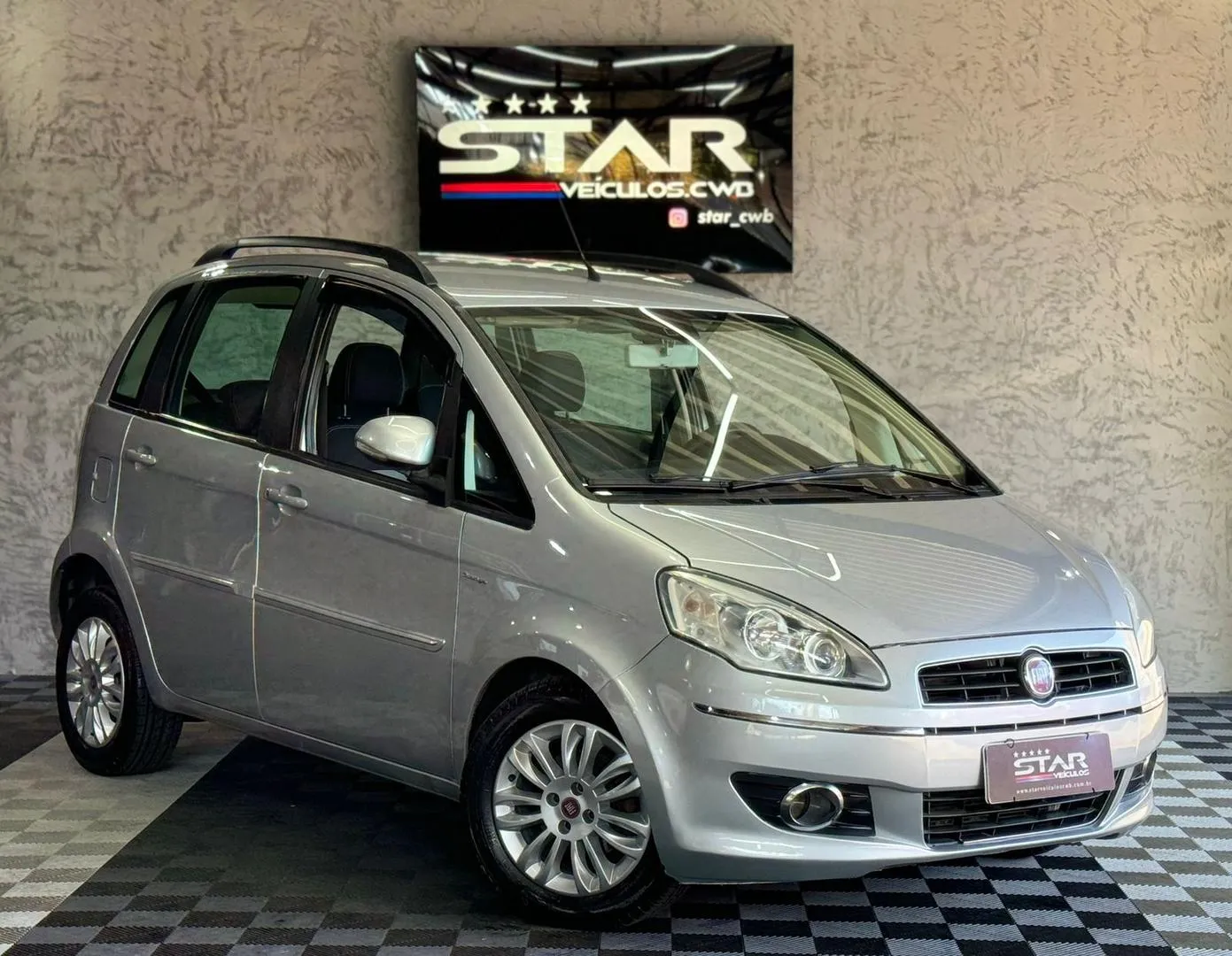 Fiat Idea Essence 1.6 16v 4p 2013