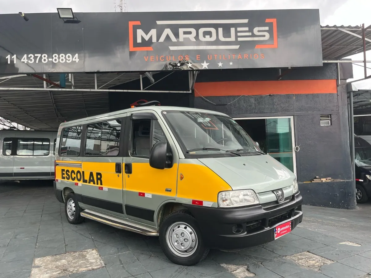 Peugeot Boxer 330 16 Lugares 2013