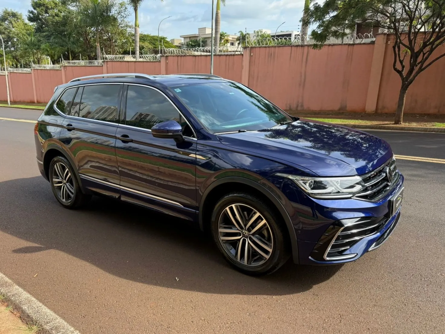 Volkswagen Tiguan Allspace 2.0 R-line 300 Tsi Aut. 4p