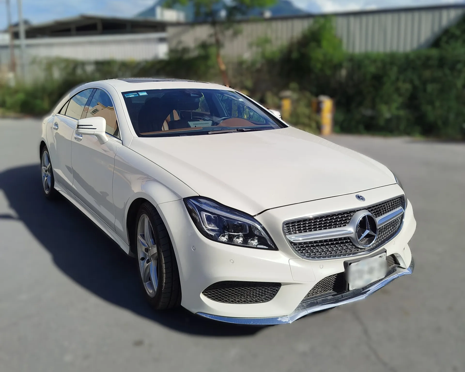 Sedán Coupé En Excelentes Condiciones.