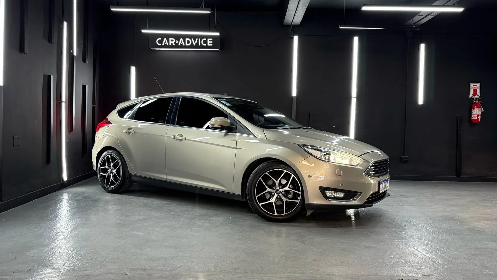 Ford Focus 2.0 Titanium Power 5p L16