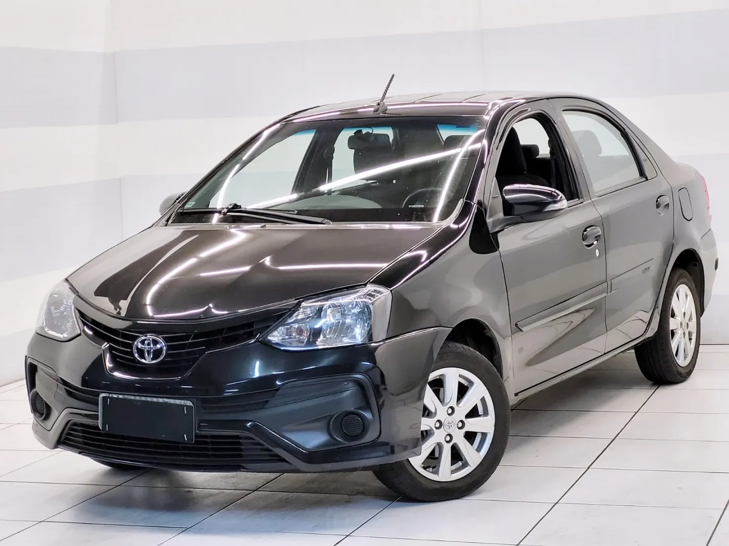 Toyota Etios 1.5 X Plus 16v Flex 4p Manual