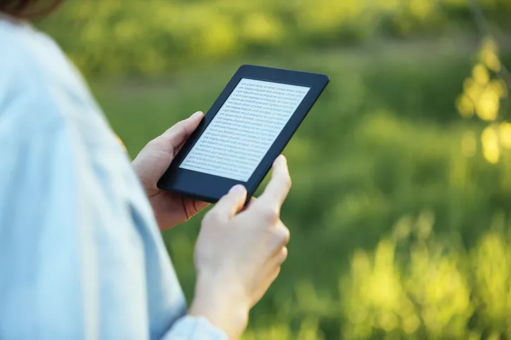 Hay vida más allá del Kindle: alternativas al lector electrónico de libros  de