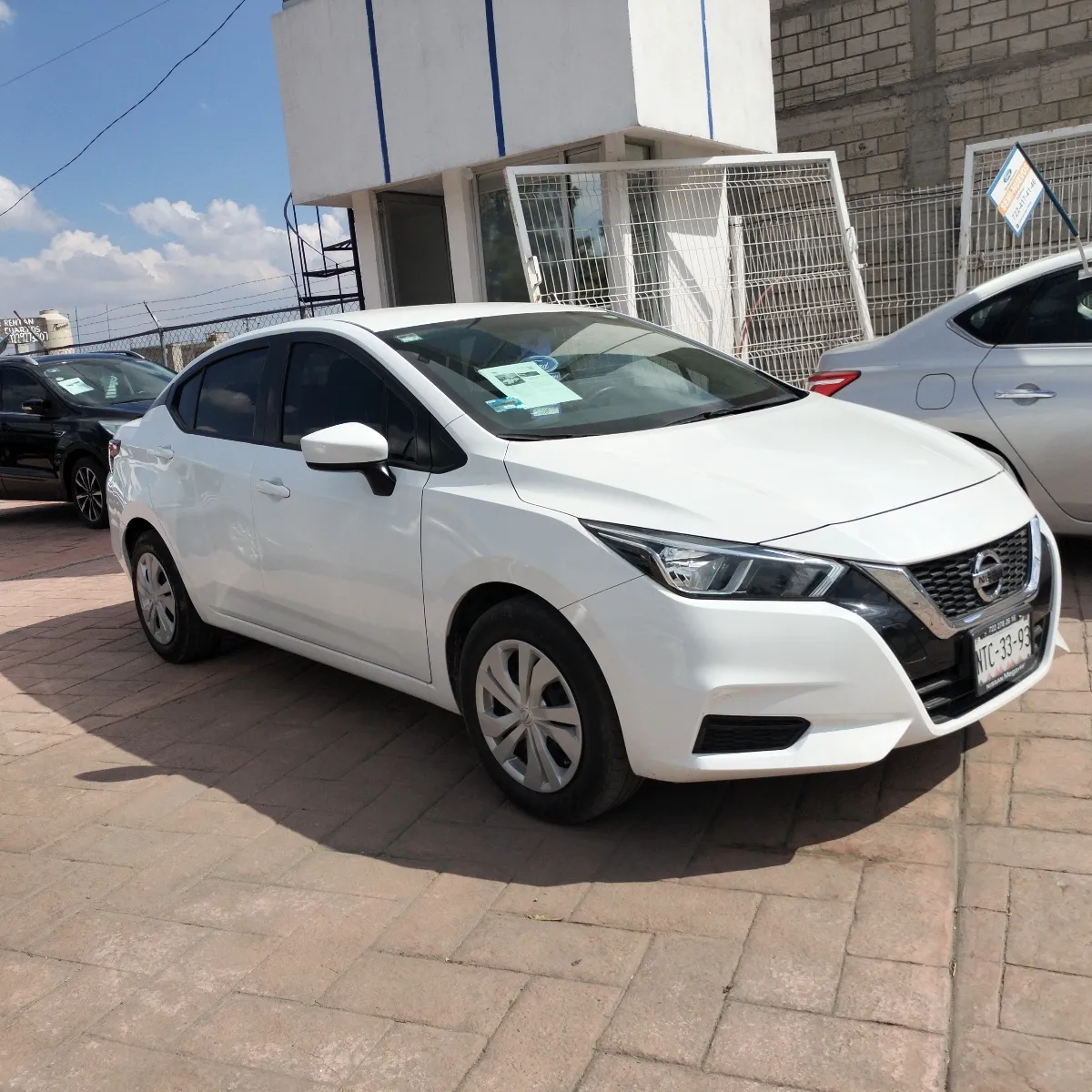 Nissan  Versa  2021