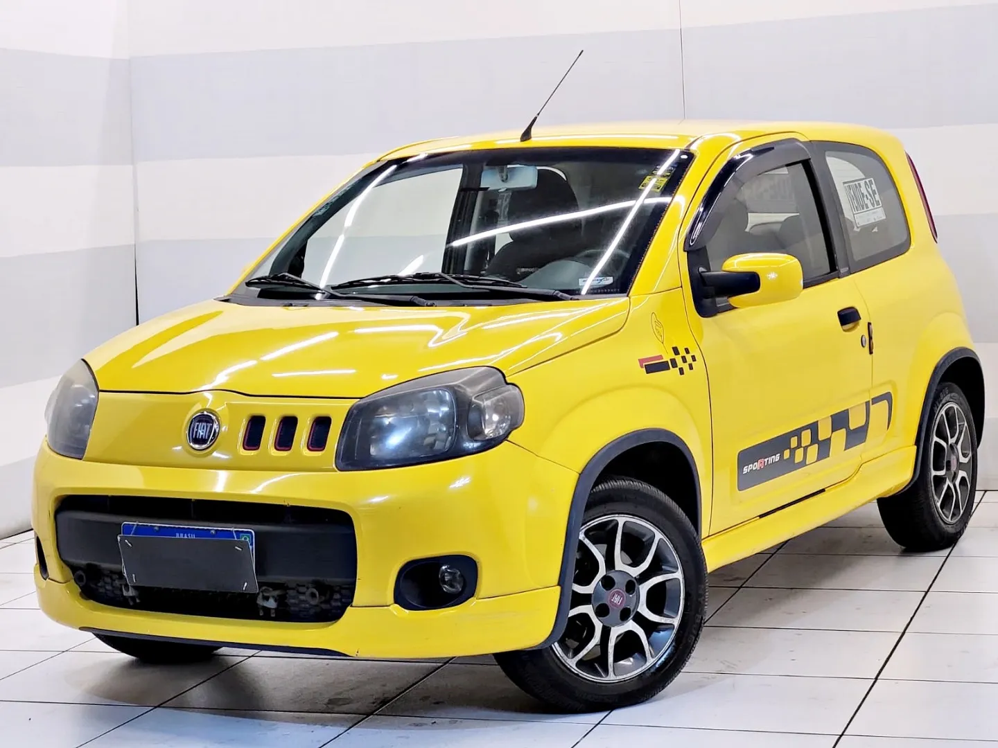 Fiat Uno 1.4 Sporting 8v Flex 2p Manual