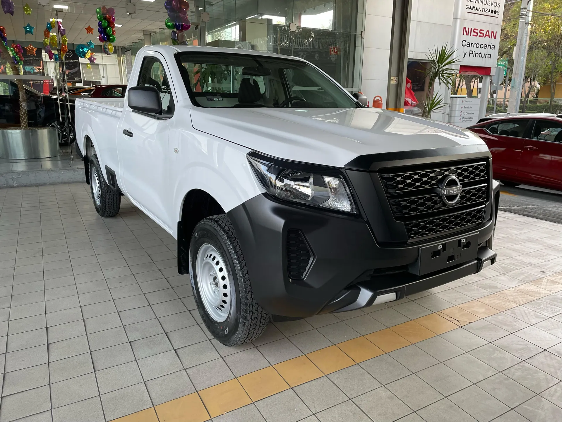 Nissan Np300 2.5 Pick Up Mt Ac