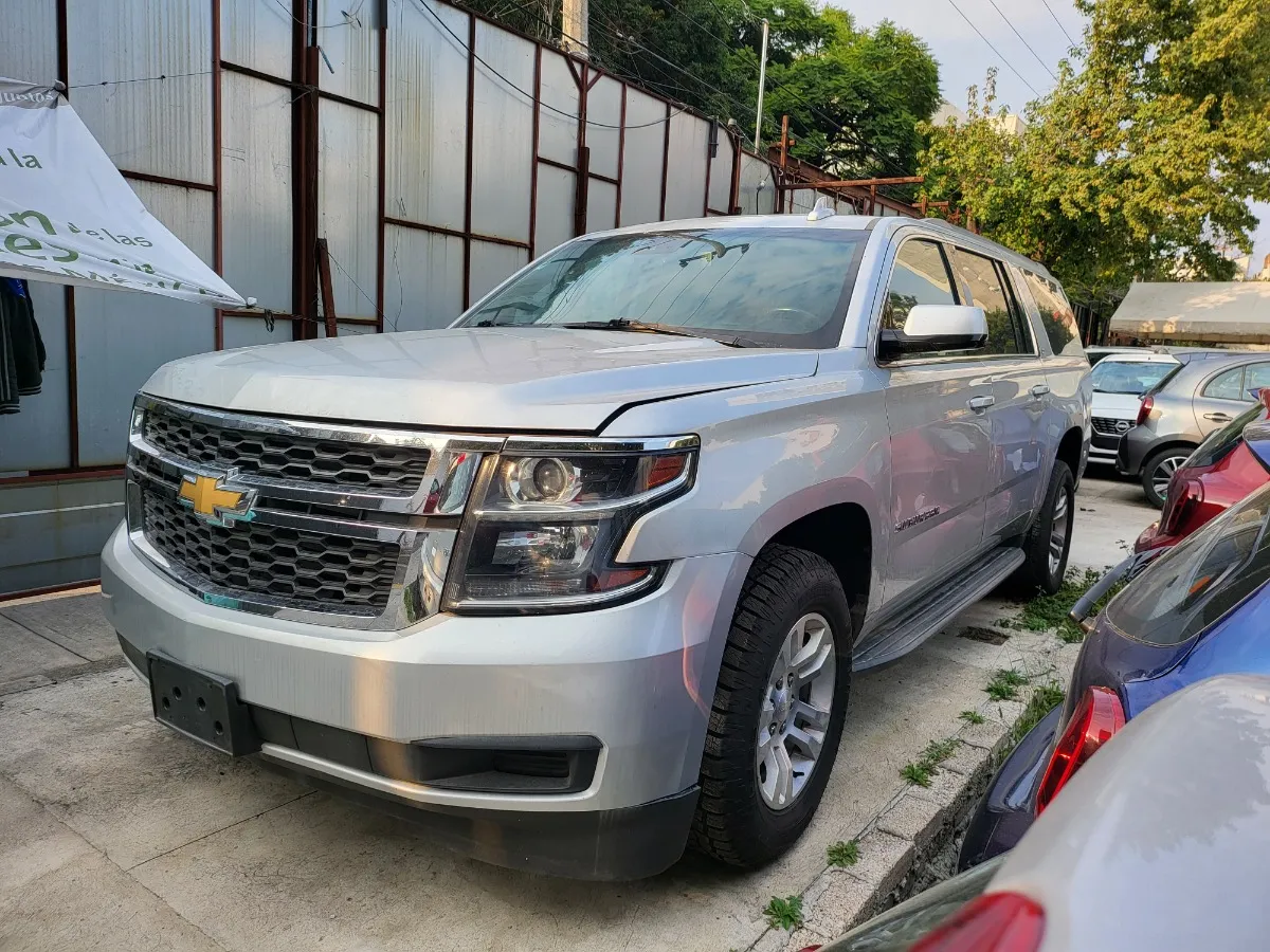 Chevrolet Suburban Lt 2019