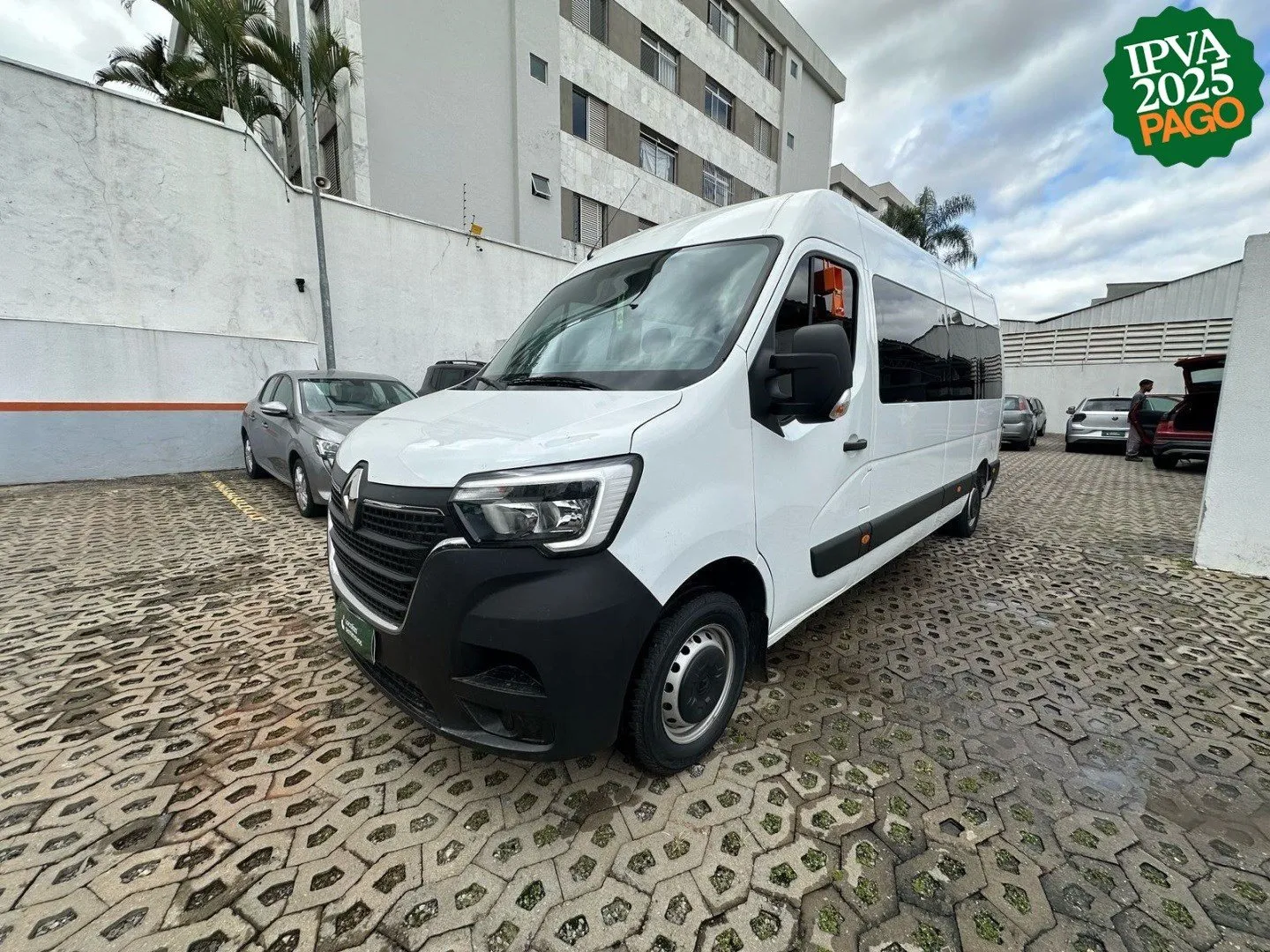 Renault Master 2.3 Dci Diesel Minibus Executive 16l L3h2 3p 