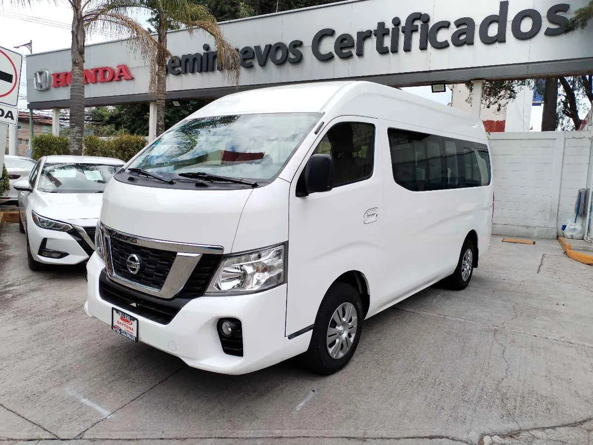 Nissan  Urvan  2022
