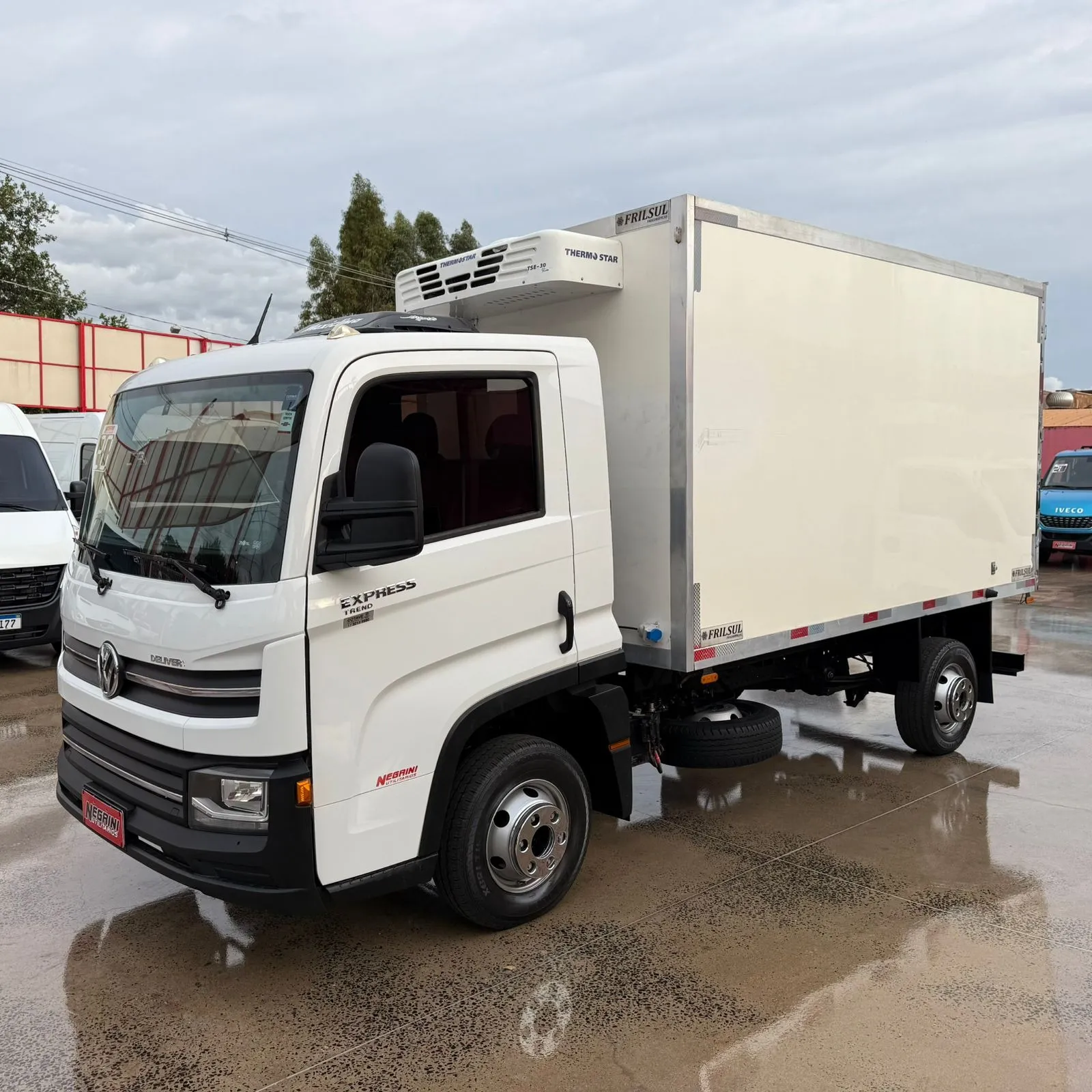 Vw Express Drc Trend 4x2 Baú Refrigerado 2020