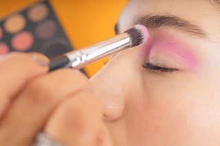  DESCUBRE EL UNIVERSO DE Las sombras para ojos Urban Decay 