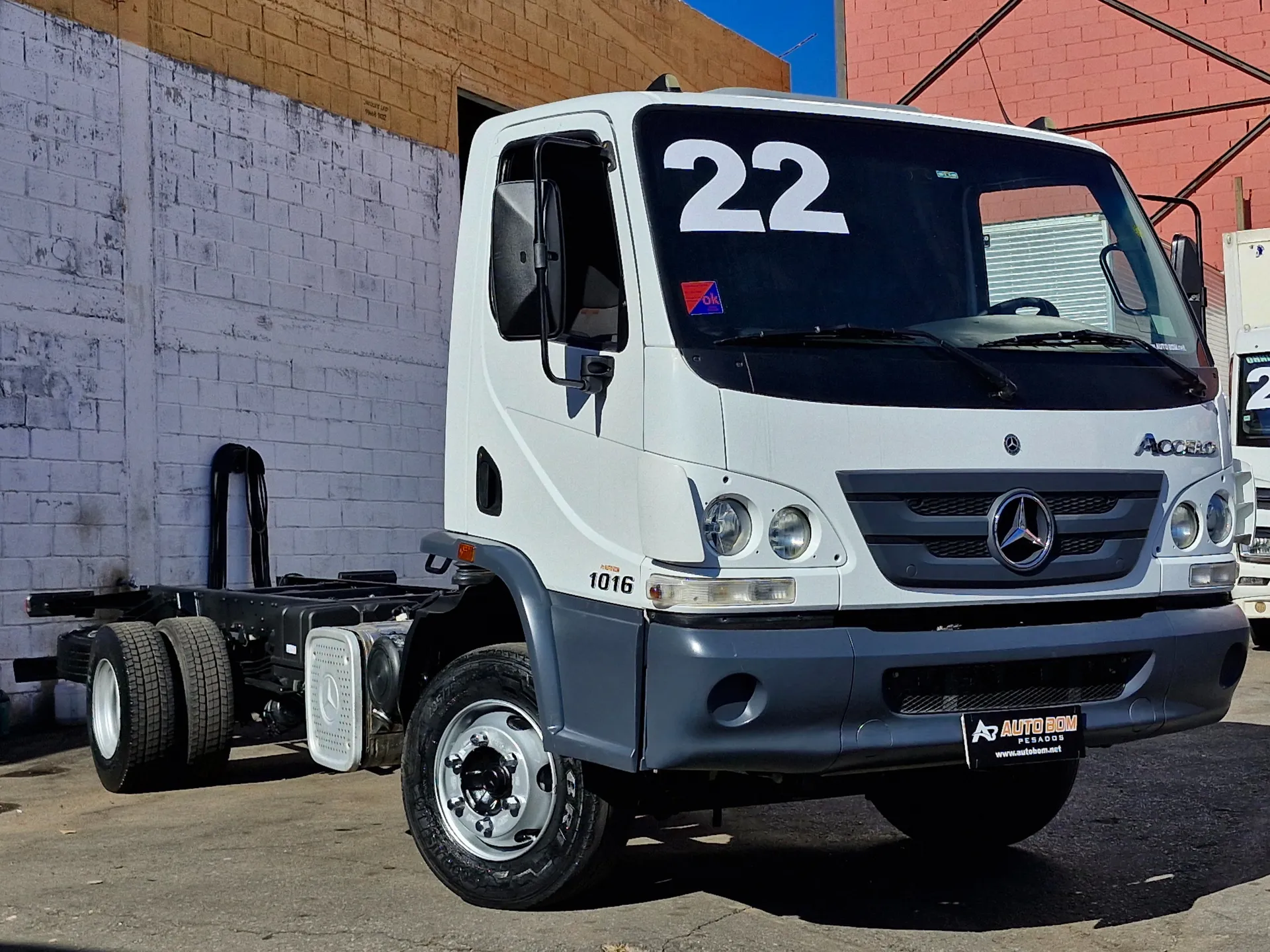 Mb Accelo 1016 Novissimo Km Baixo No Chassi