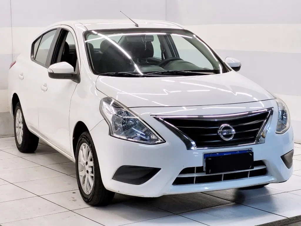 Nissan Versa 1.6 16v Flexstart Sv 4p Xtronic