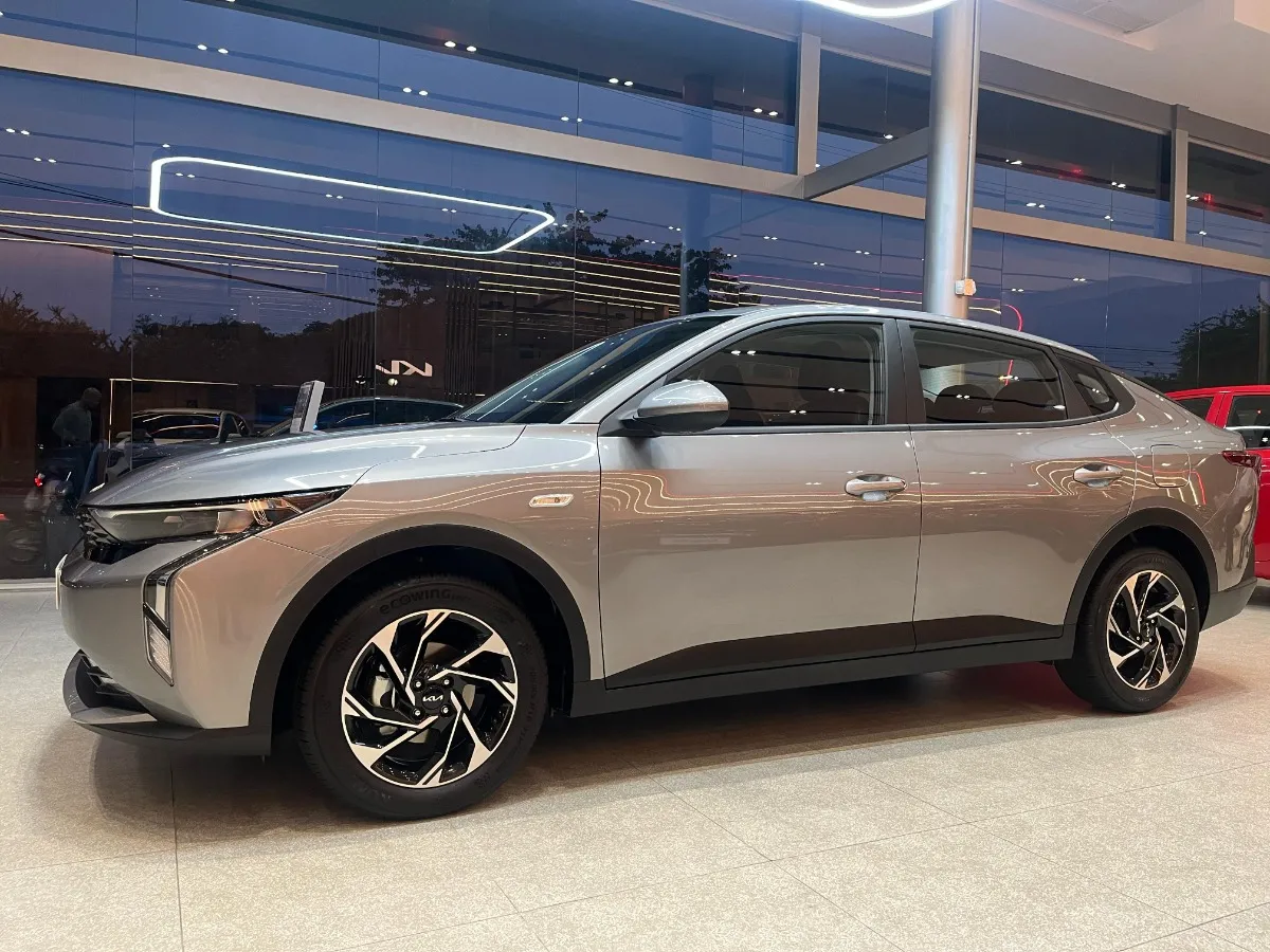 Kia K3  Vibrant 1.6 Aut 2026