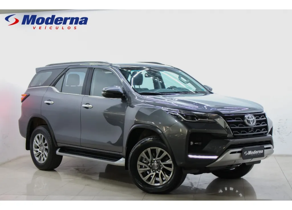 Toyota Hilux Sw4 2.8 D-4d Turbo Diesel Srx 7l 4x4 Automático