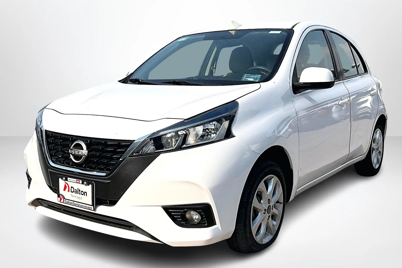 Nissan March 2023