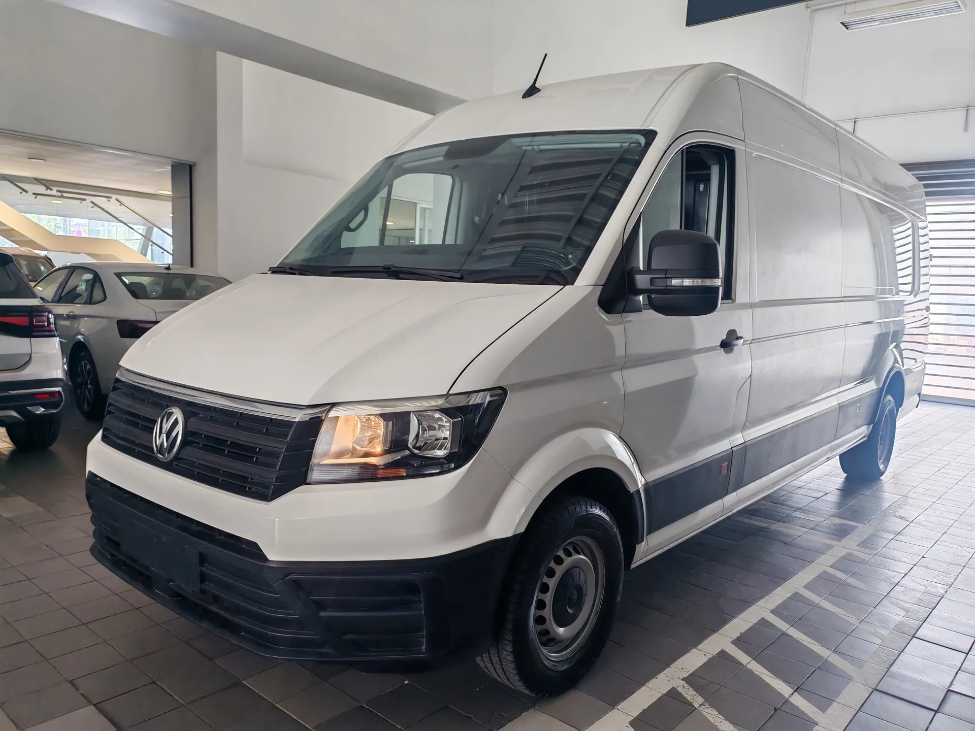 Volkswagen Crafter 2.0 Cargo Van 5.0 Ton Lwb Caja Extendi...