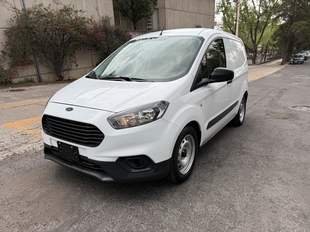 Ford Transit Courier 1.0 L3 2pl Courier