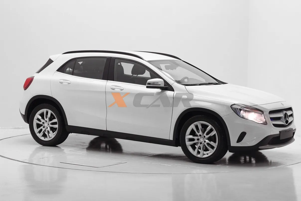 Mercedes-benz Gla 200 1.6 Cgi Advance 16v Turbo