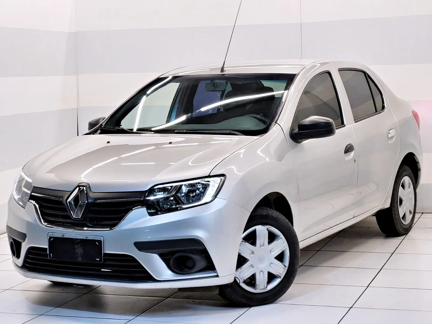 Renault Logan 1.0 12v Sce Flex Life Manual