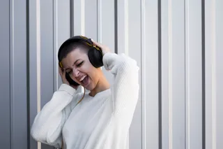 fones de ouvido com cancelamento de ruĂdo