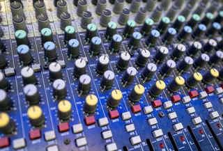 Mesa de sonido Behringer: opciones accesibles y modernas para todas las necesidades.