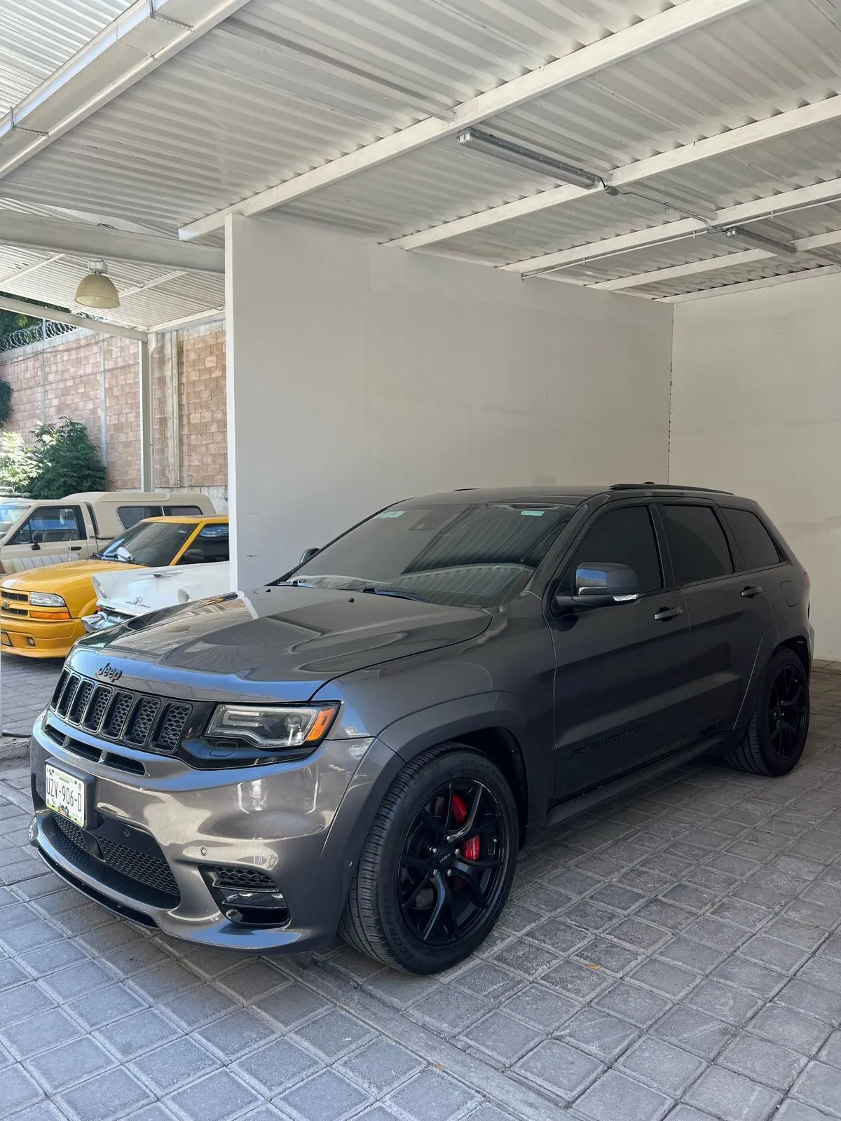 Jeep Grand Cherokee 6.4 Srt-8 At