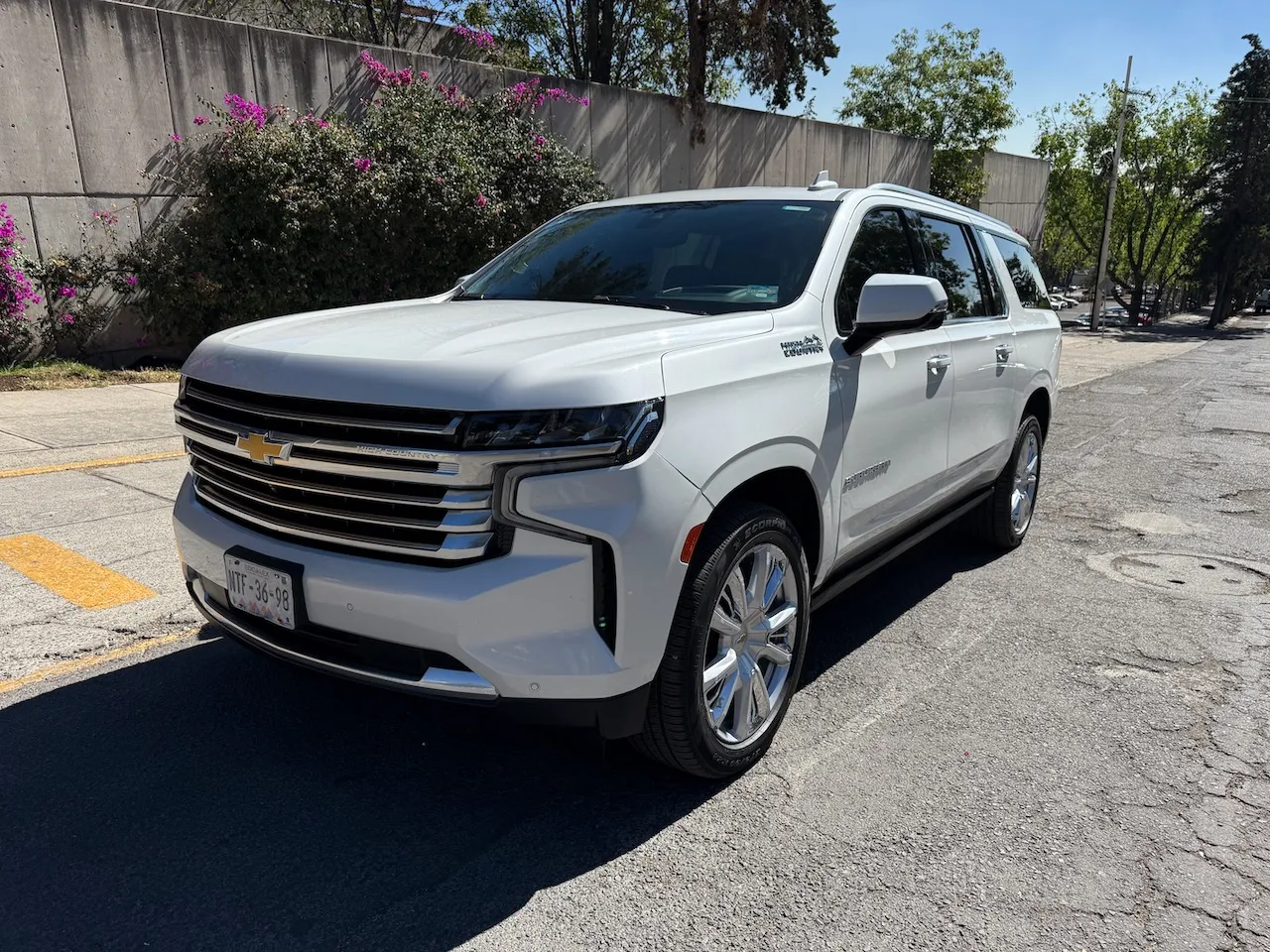 Chevrolet Suburban 6.2 High Country 4x4 At
