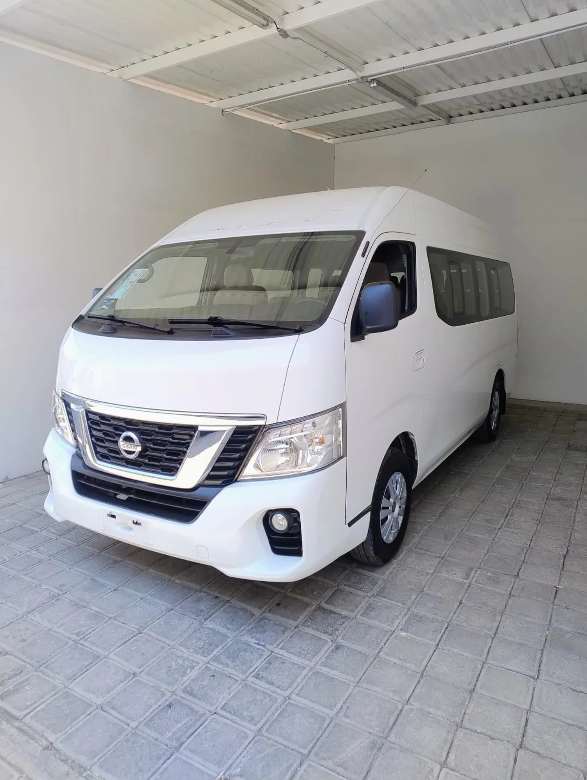 Nissan Urvan 2.5 15 Pas Amplia Aapack Seg Mt