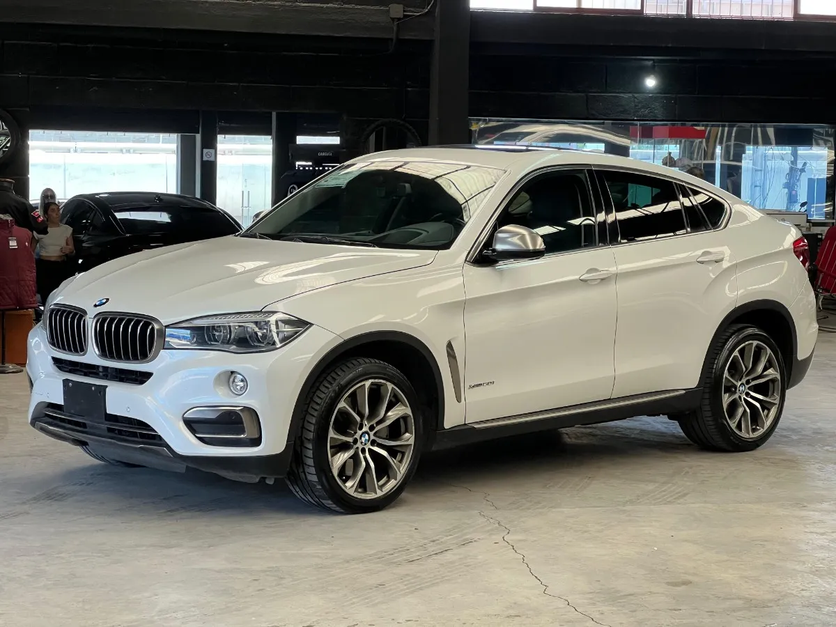 Bmw X6 50ia Extravagance 2015
