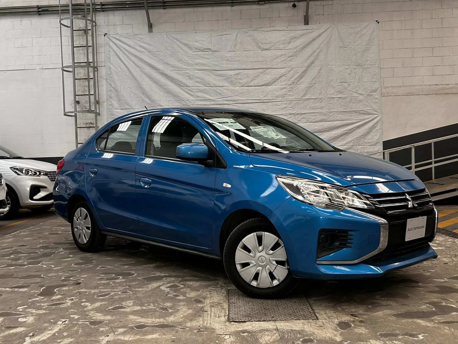 Mitsubishi Mirage 2023