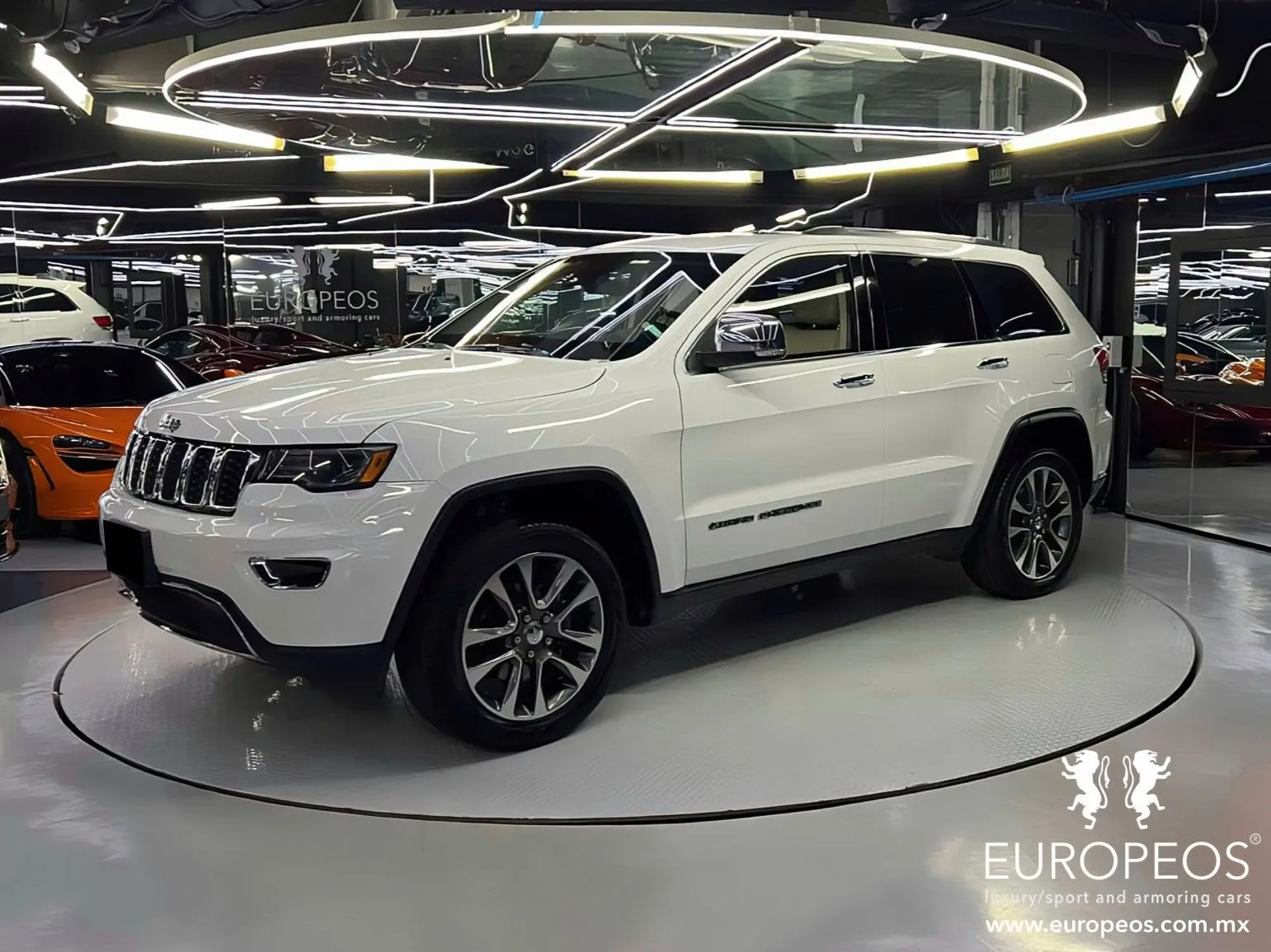 Jeep Grand Cherokee 5.7 Limited Lujo Advance 4x4 At