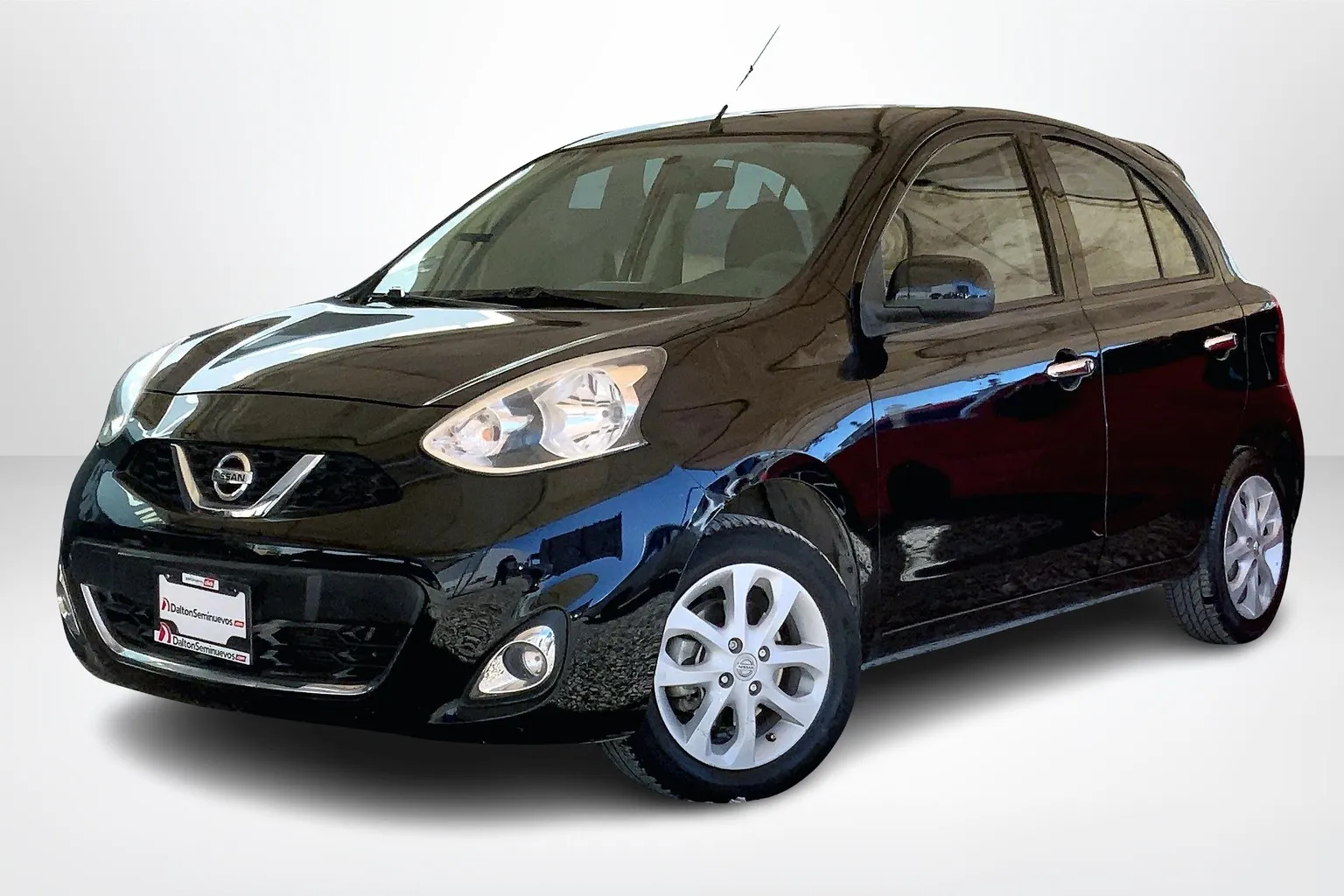 Nissan March 2020