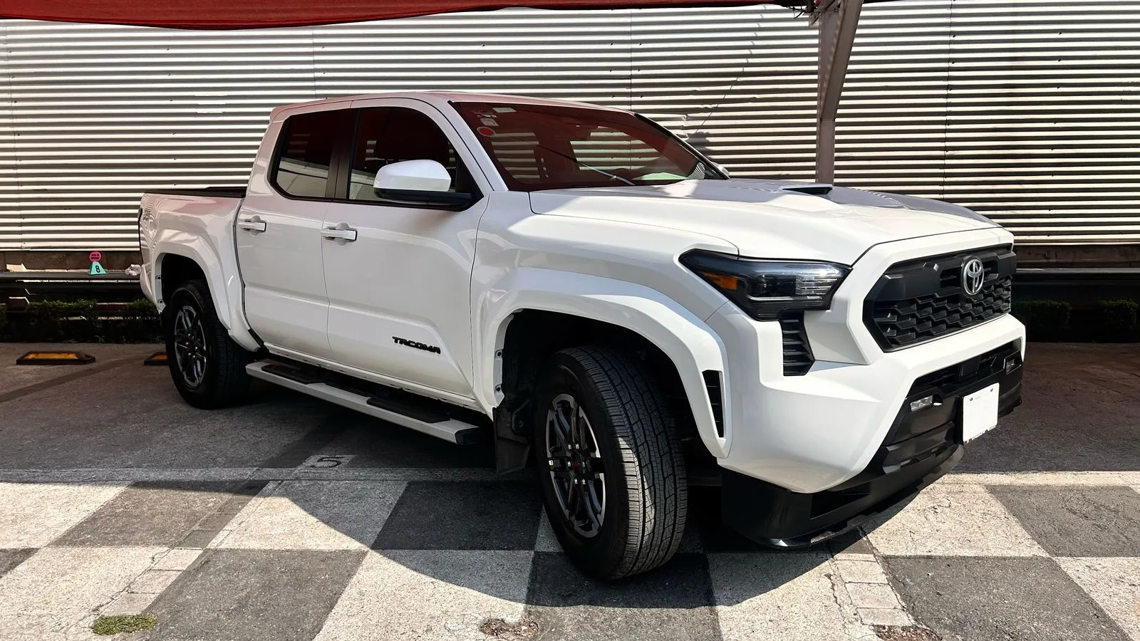 Toyota Tacoma 2024
