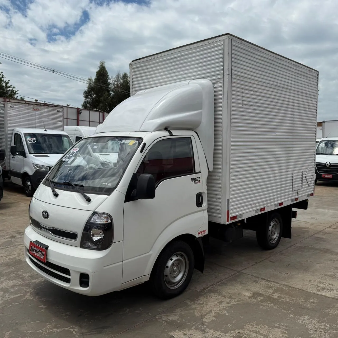 Kia Bongo K2500 BaĂș Completo 2021/2022
