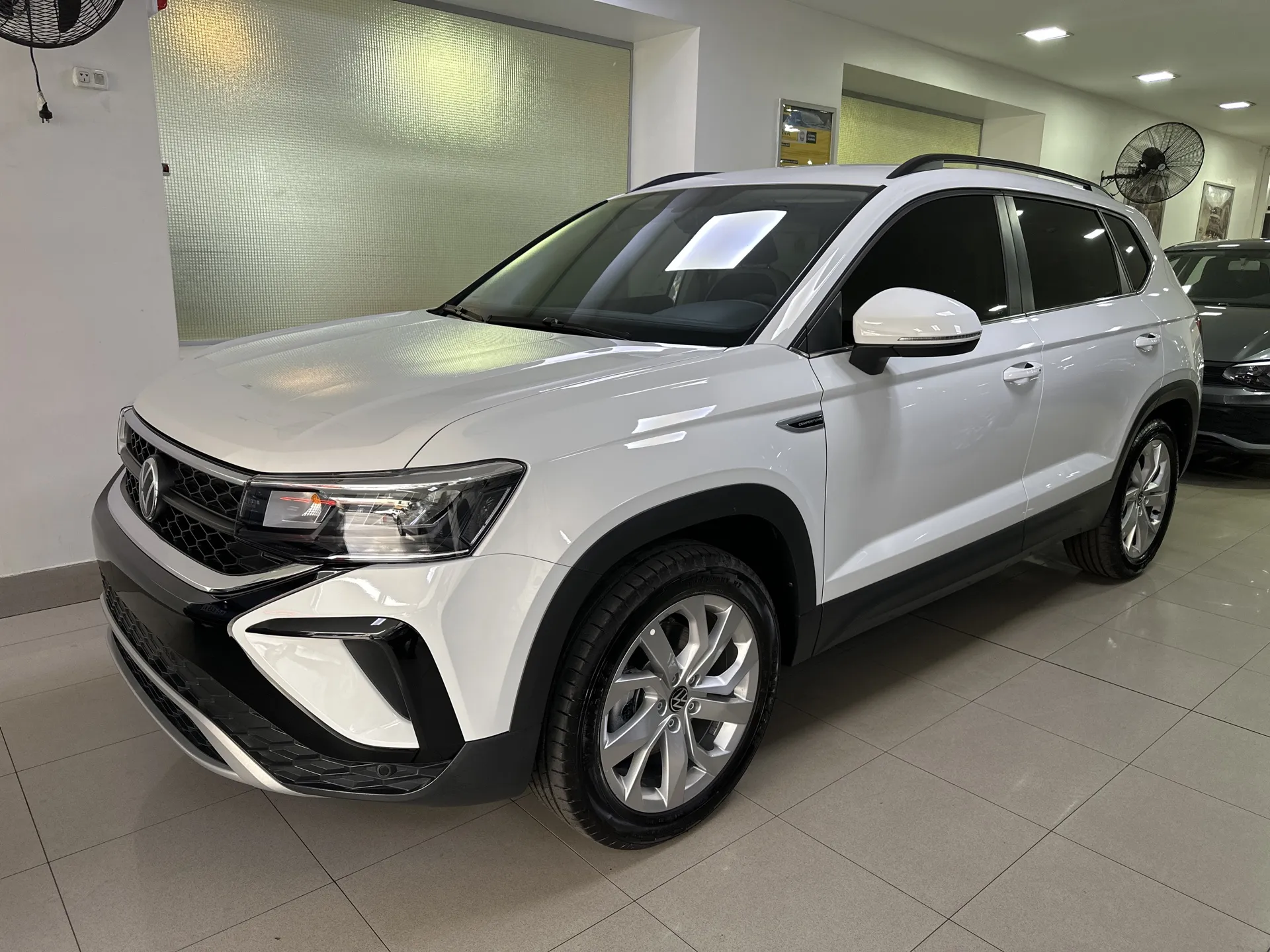 Volkswagen Taos Comfortline 250 Tsi At My25