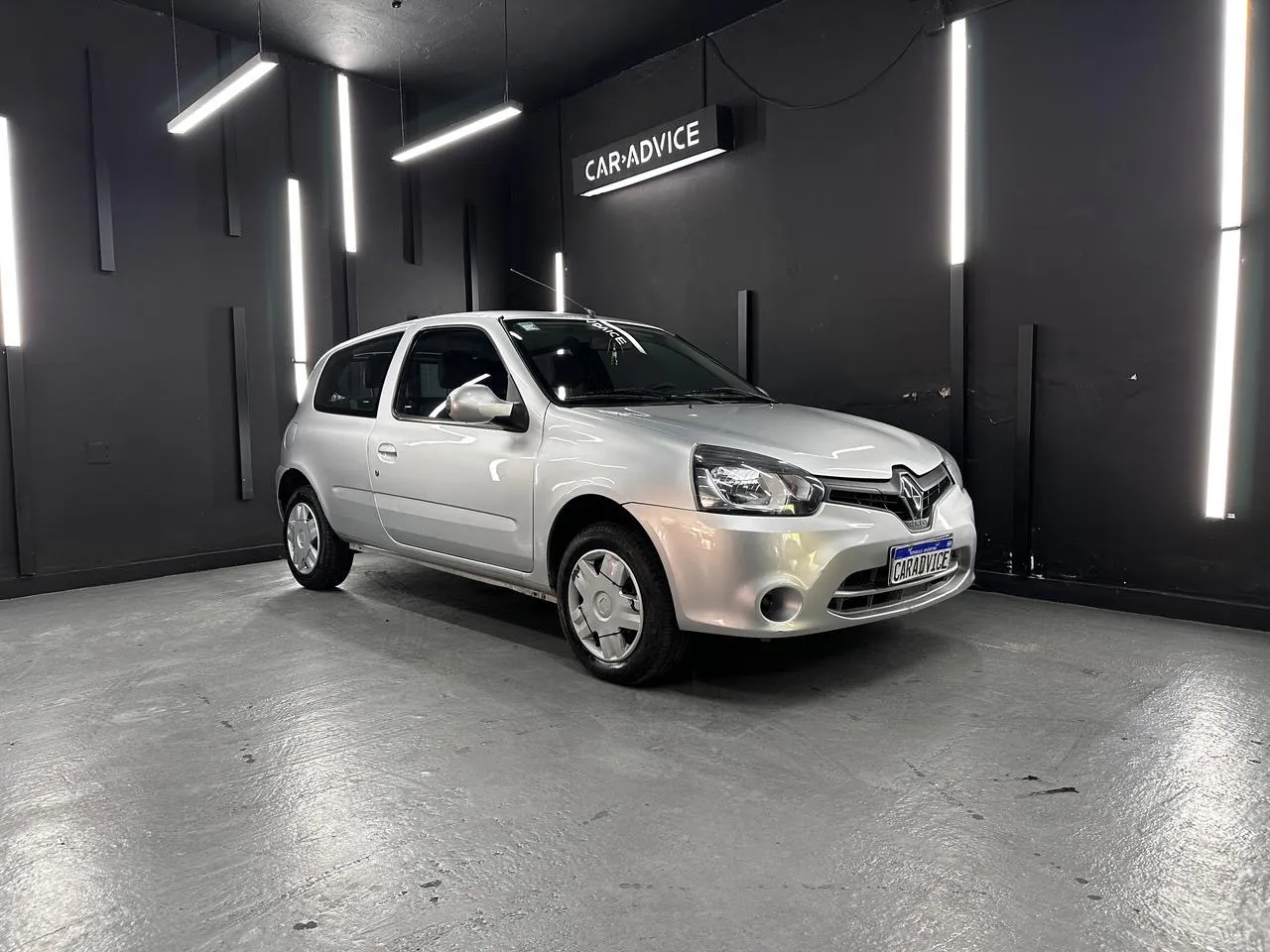 Renault Clio Mio 1.2 3 P Confort Pack Sat