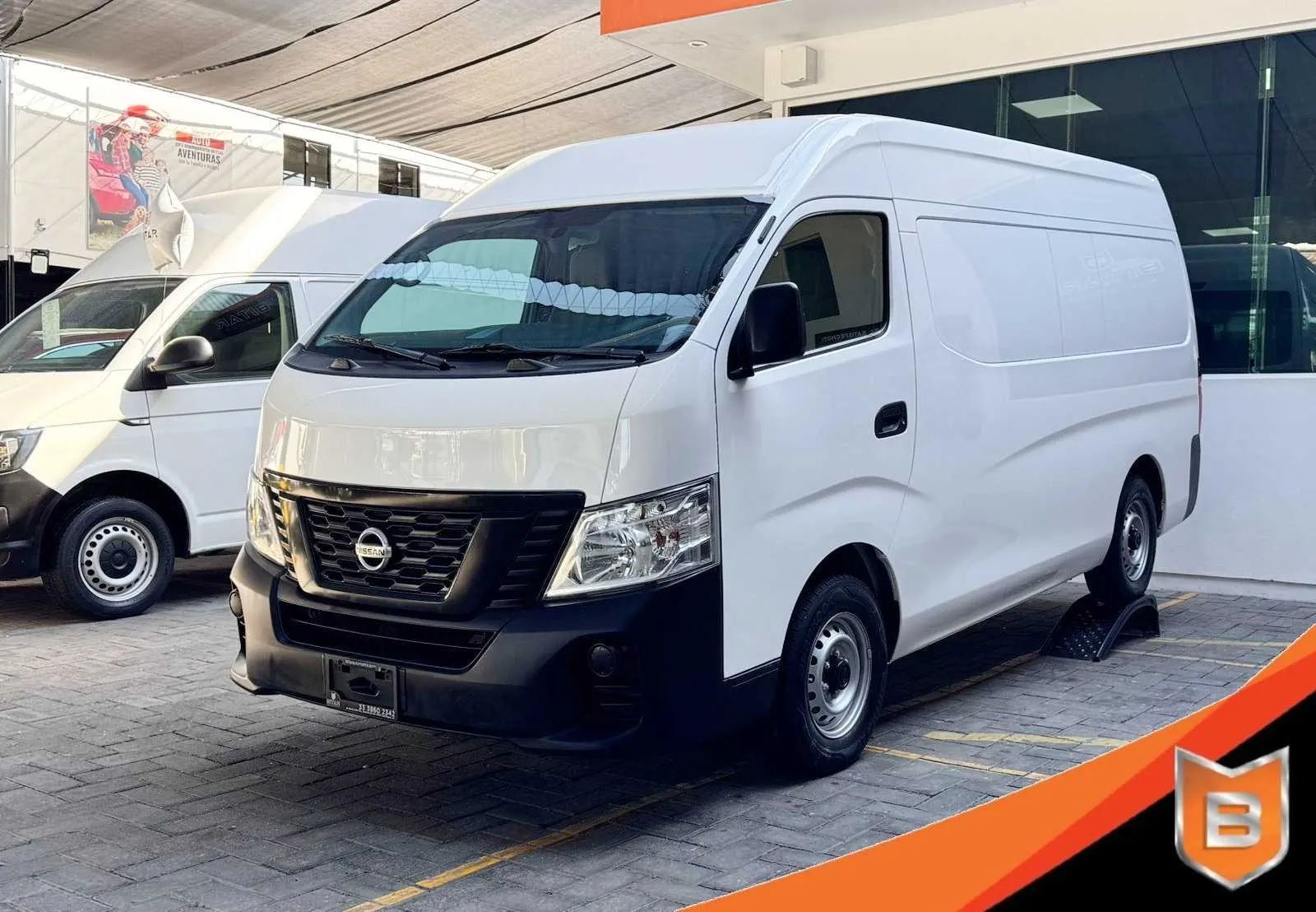 Nissan Urvan 2.5 Panel Amplia Aa Mt