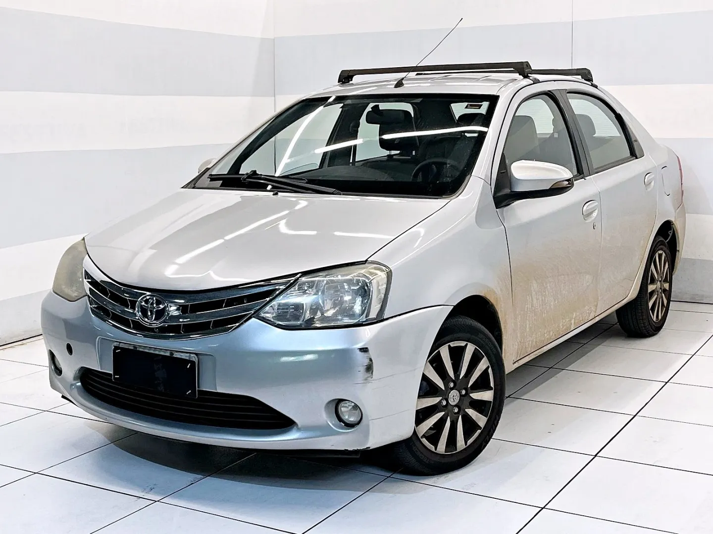 Toyota Etios 1.5 Platinum Sedan 16v Flex 4p Manual